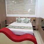Love Hotel